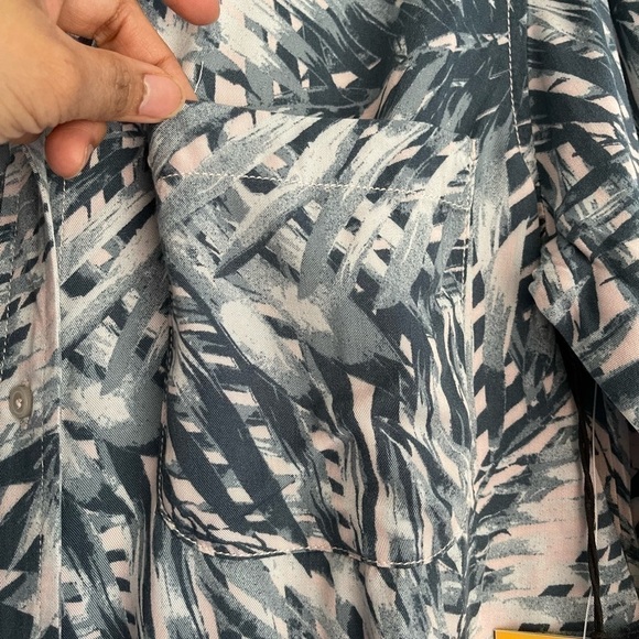 NEW Lole Crystal Pink Jungle Palm Sasha Button Down Shirt US M - Picture 8 of 10